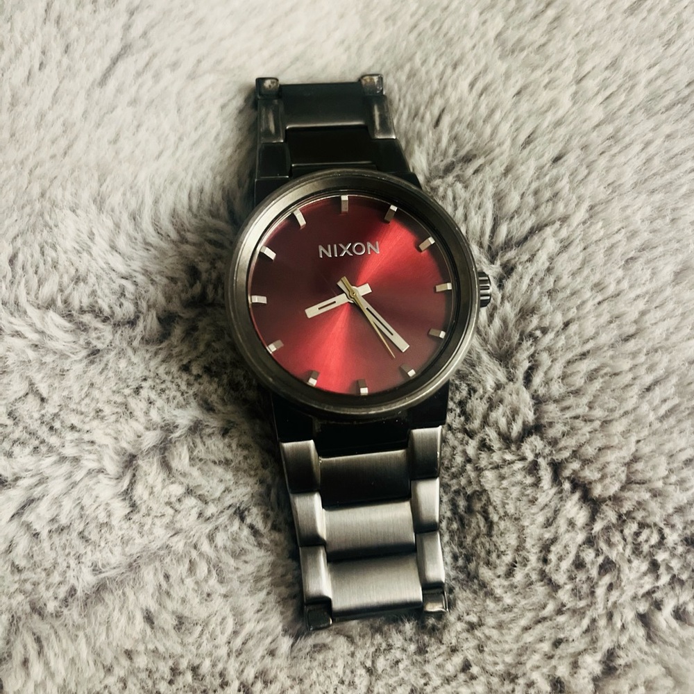 Nixon shoot to thrill “the cannon” stainless steel men’s watch.